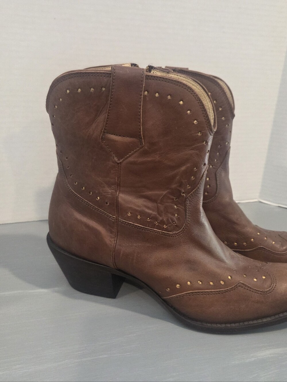 Lucchese Charlie 1 Horse Brown Studded Western Ankle Boots - Women size 9 - Picture 7 of 13